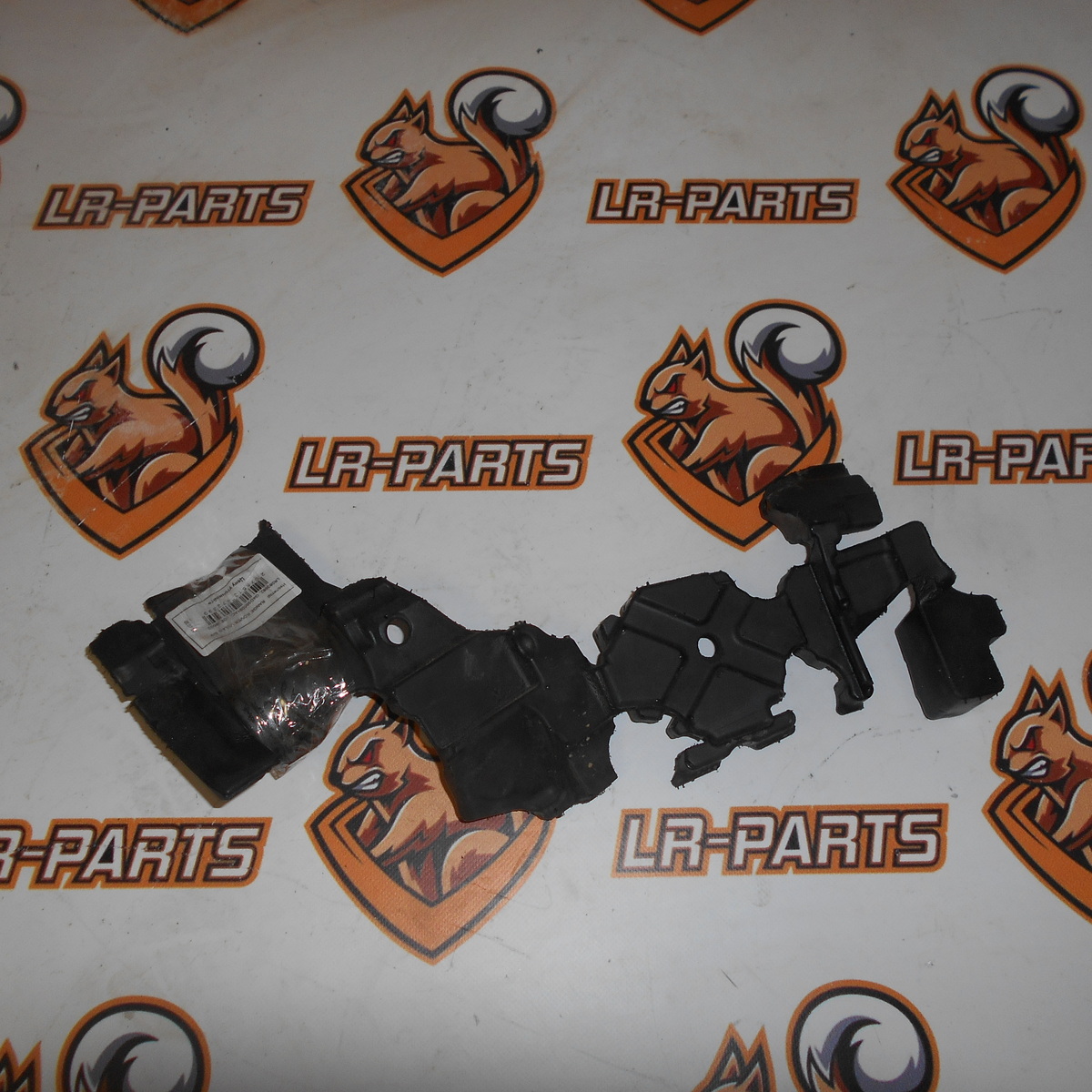 LR083682 Isolator Range Rover Velar L560 (2018-) Used